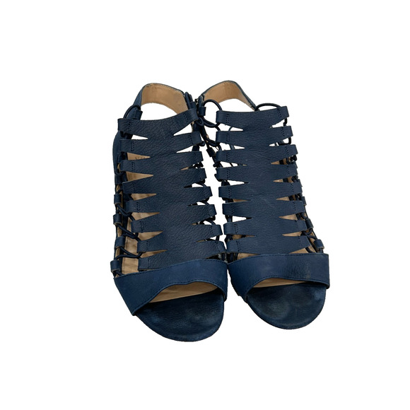 Vince Camuto Womens Blue Laser Cut Peep Toe Back Zip Heel Briaz Dress Sandal 10M - Picture 1 of 11